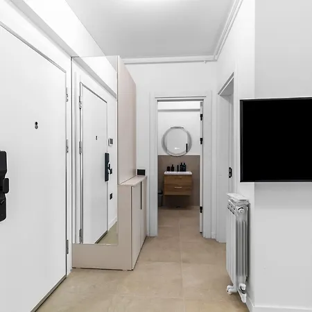 Levin In Odyssey Pool & * Năvodari