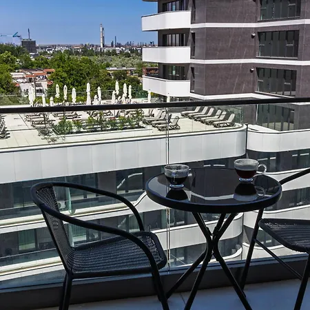 Levin In Odyssey Pool & * Năvodari